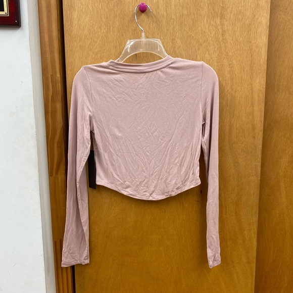 New Mono B Long Sleeve Side Swoop Crop Top Color Rose Size Large - Picture 8 of 10